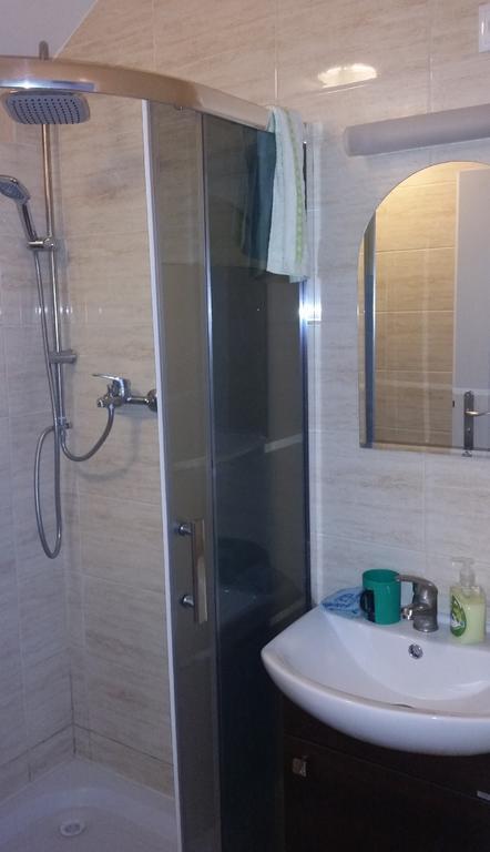 Sosnowy Dworek Apartment Jozefow  Luaran gambar