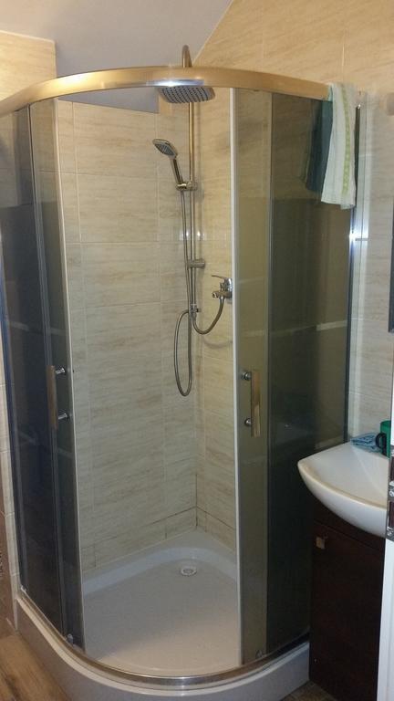 Sosnowy Dworek Apartment Jozefow  Luaran gambar